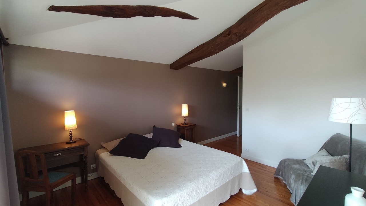 Photo of Bedroom in Maubec