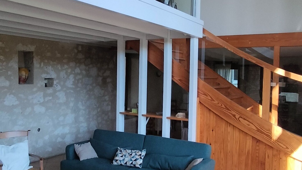 Photo of Livingroom in Maubec