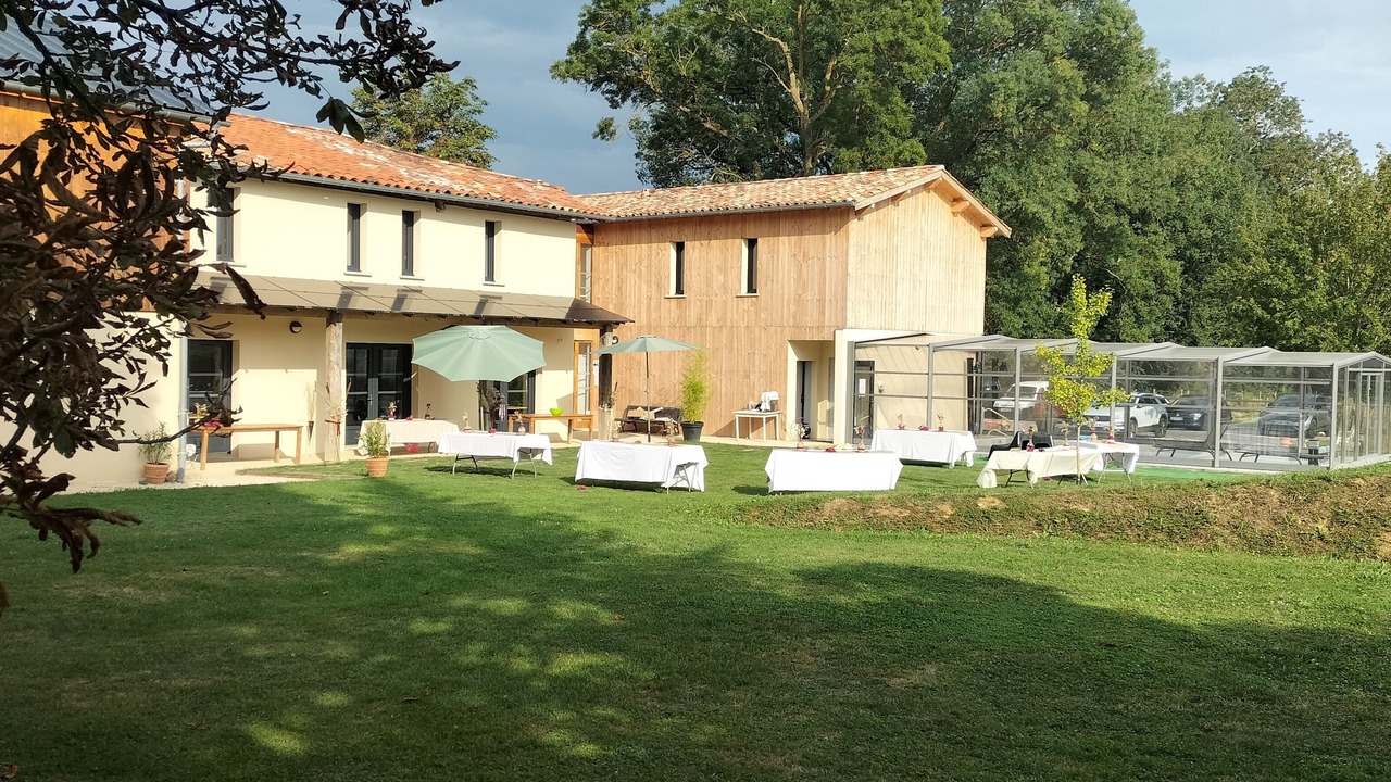 Photo of Outdoor in Maubec
