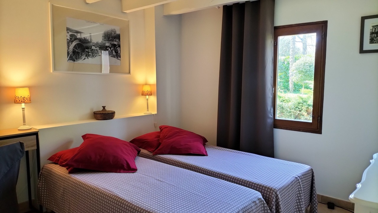 Photo of Bedroom in Maubec