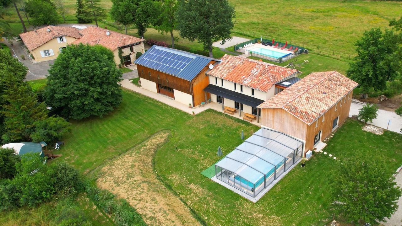 Photo of Outdoor in Maubec