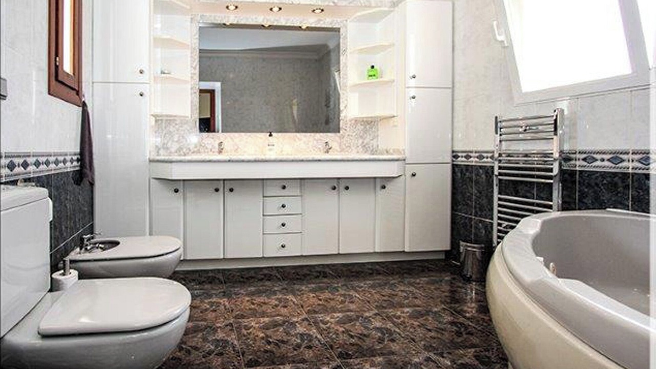 Photo of Bathroom in Jalon