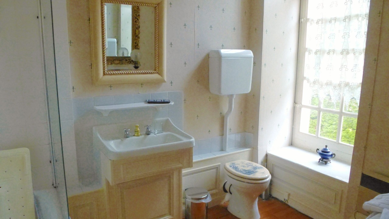 Photo of Bathroom in Troo