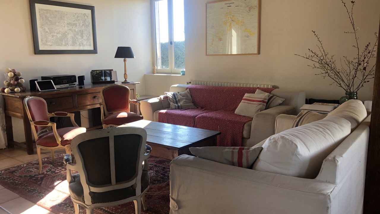 Photo of Livingroom in Druyes-les-Belles-Fontaines