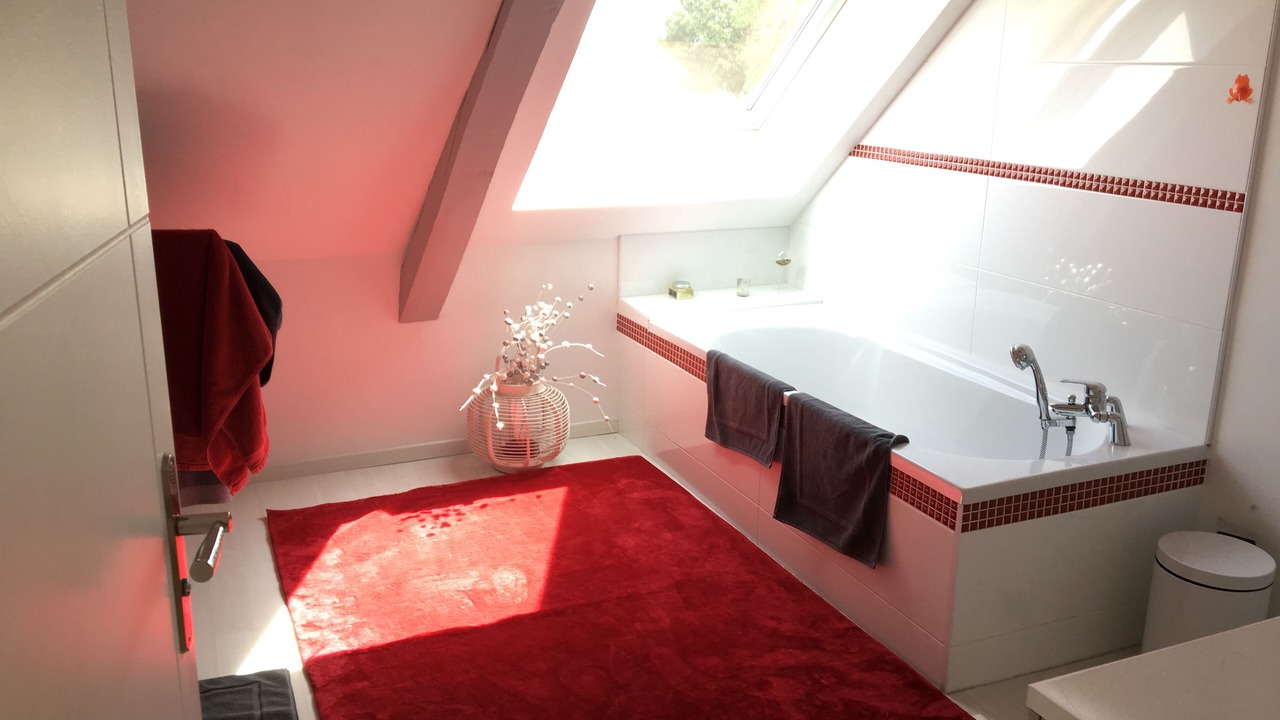 Photo of Bathroom in Ecuille