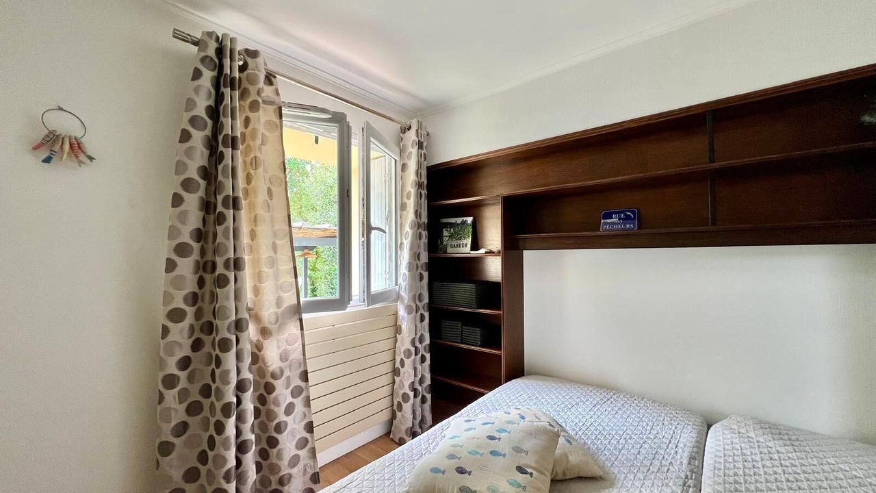 Photo of Bedroom in Ecouflant