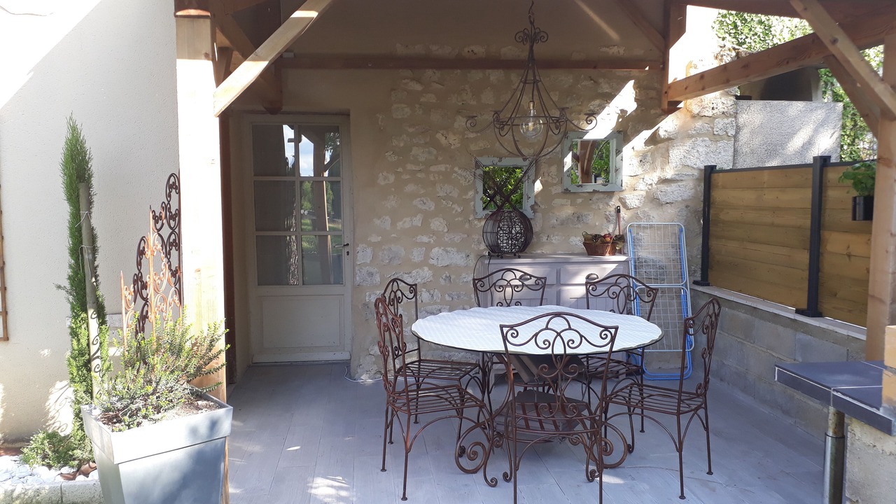 Photo of Outdoor in Loubers