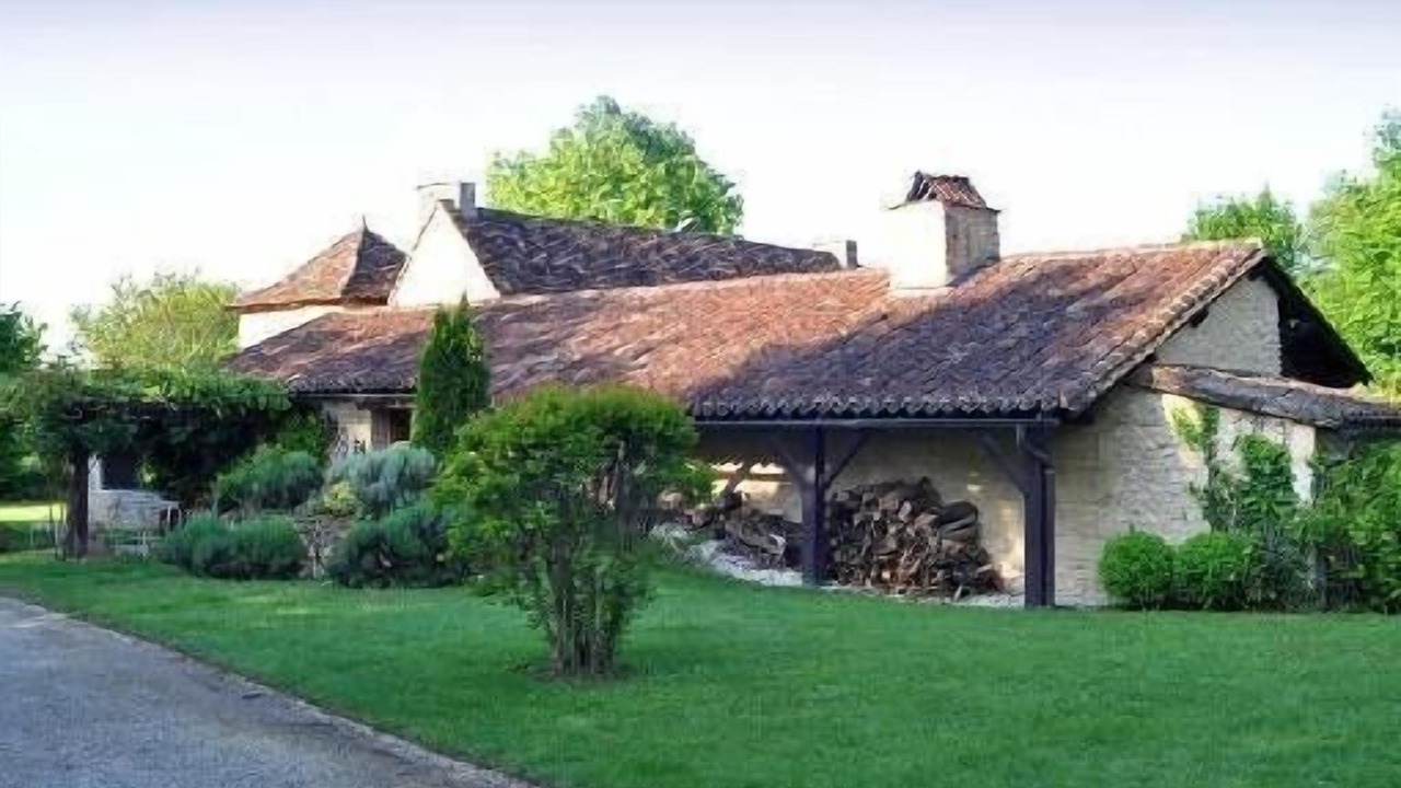 Photo of Outdoor in Saint-Martin-des-Combes