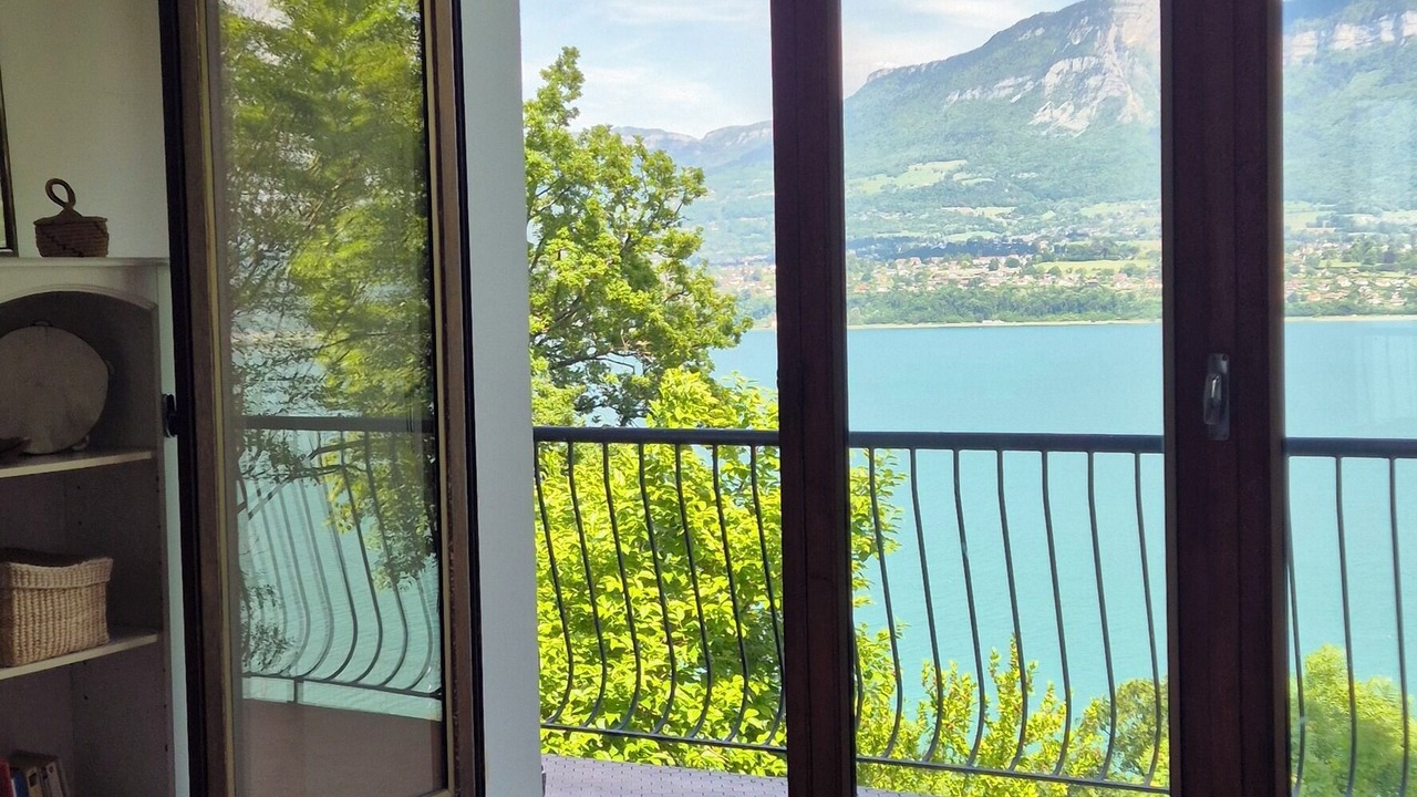 Photo of Bedroom in Bourdeau