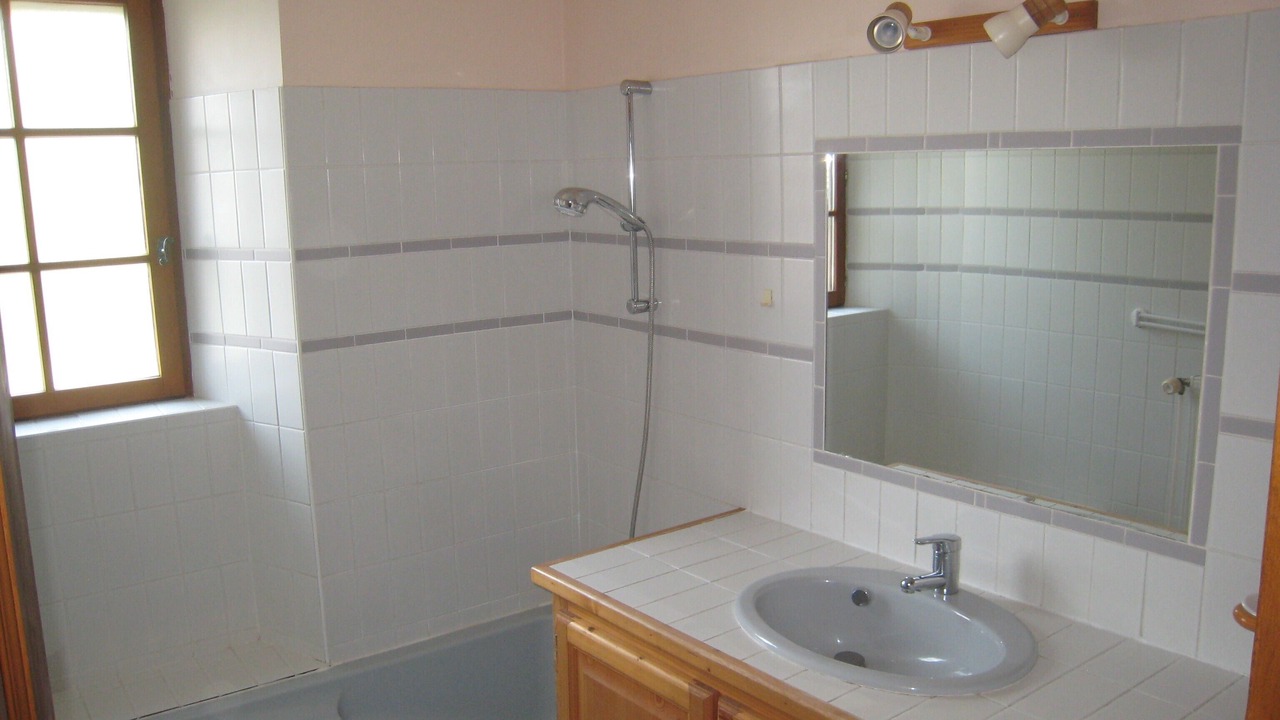 Photo of Bathroom in Auroux