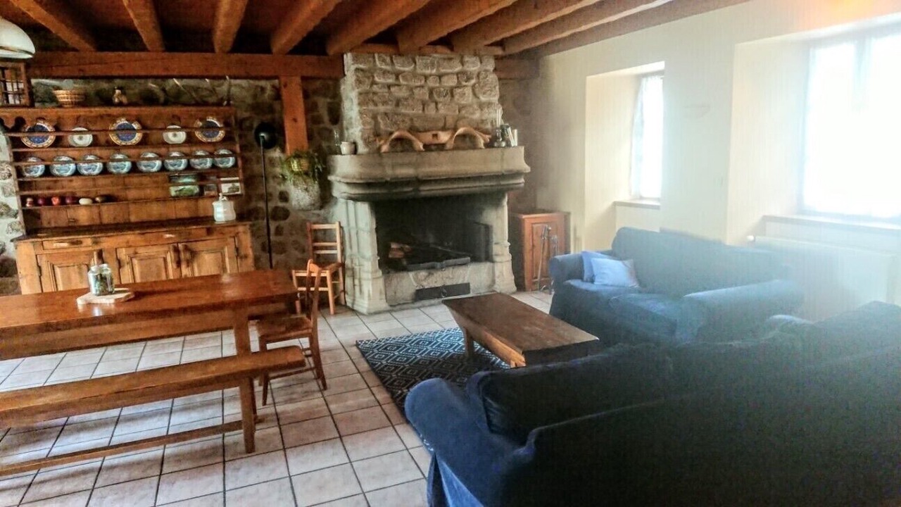 Photo of Livingroom in Auroux