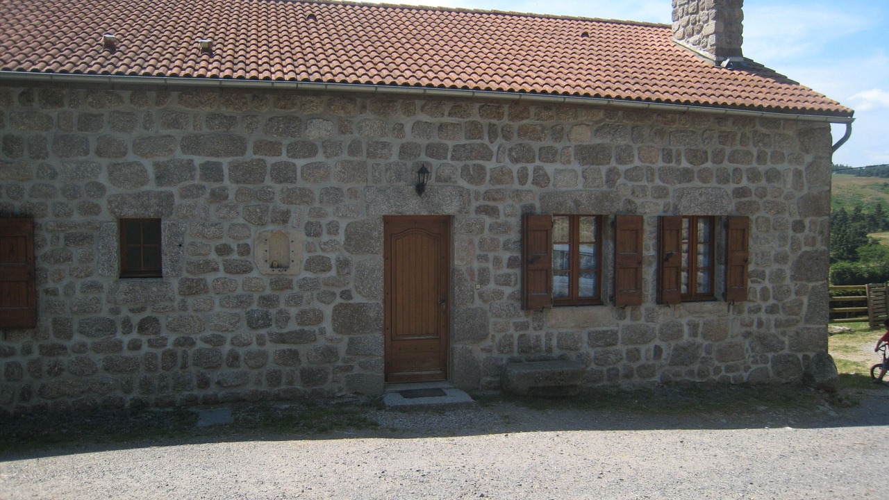 Photo of Outdoor in Auroux