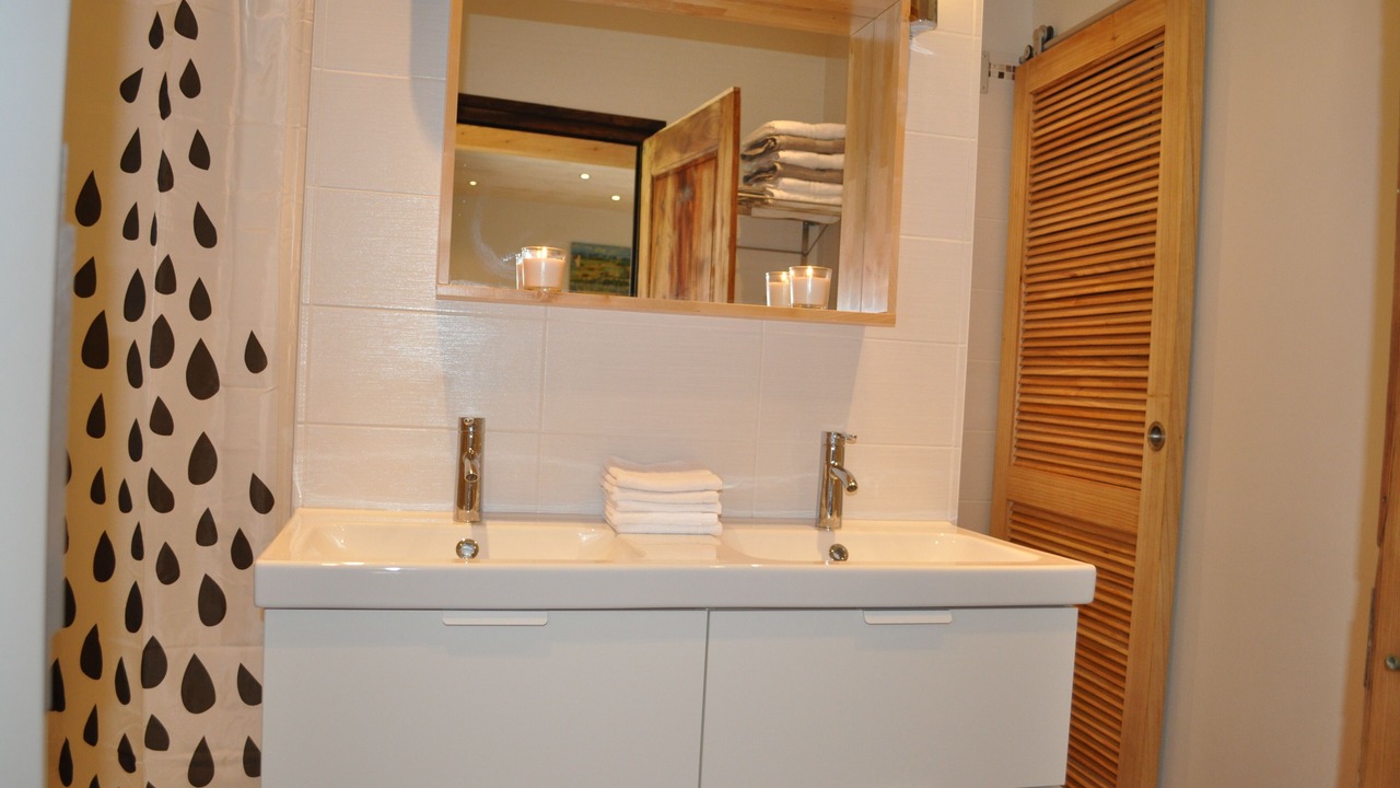 Photo of Bathroom in Noyers-sur-Jabron