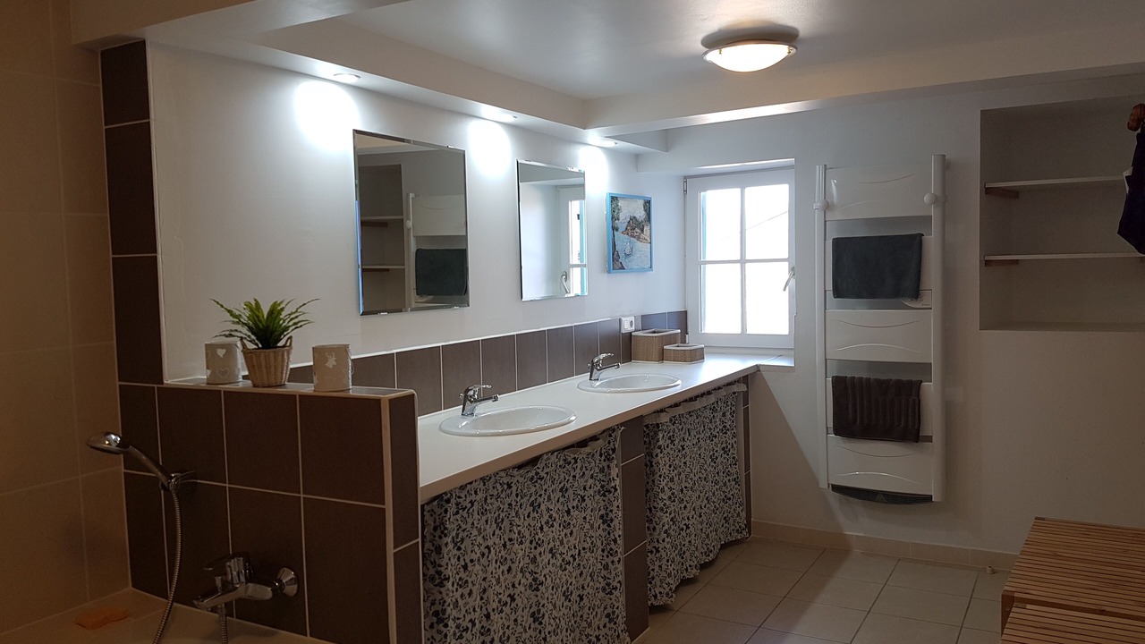 Photo of Bathroom in Oppedette