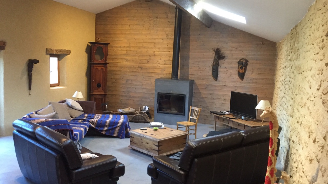 Photo of Livingroom in Ambonil