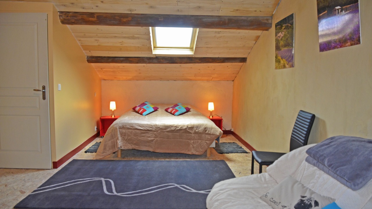 Photo of Bedroom in Lamotte-du-Rhone