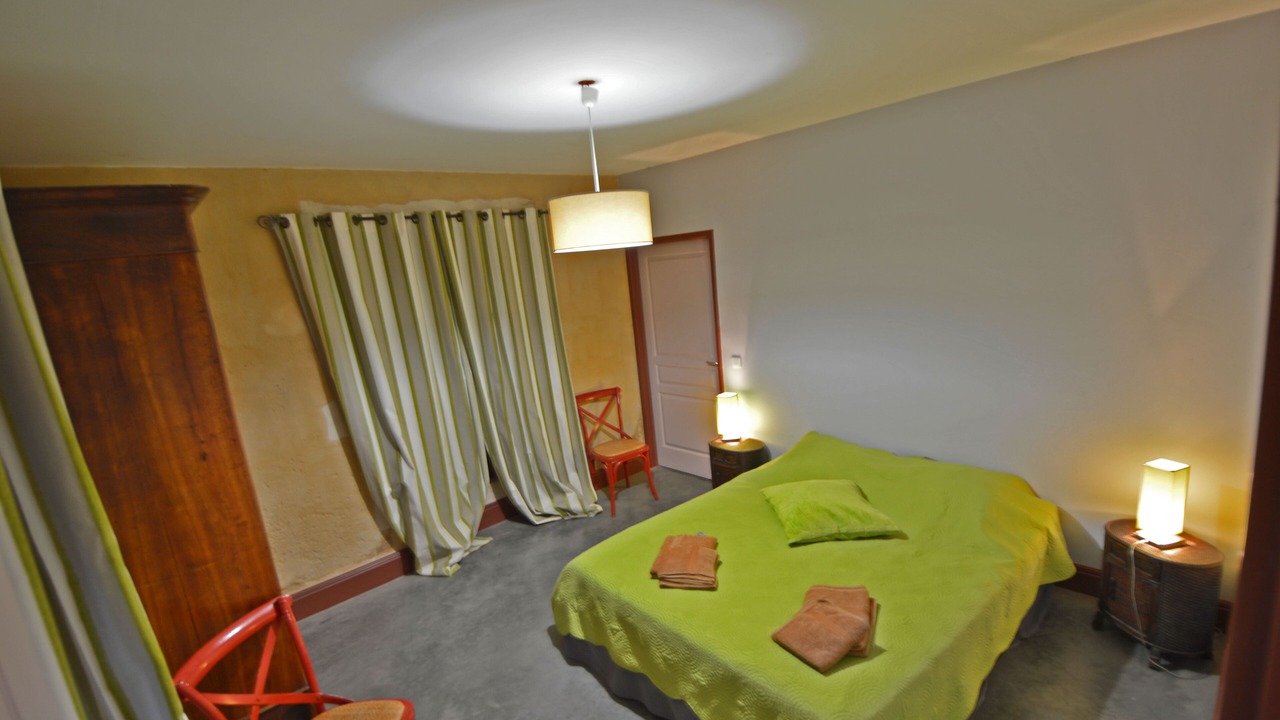 Photo of Bedroom in Lamotte-du-Rhone