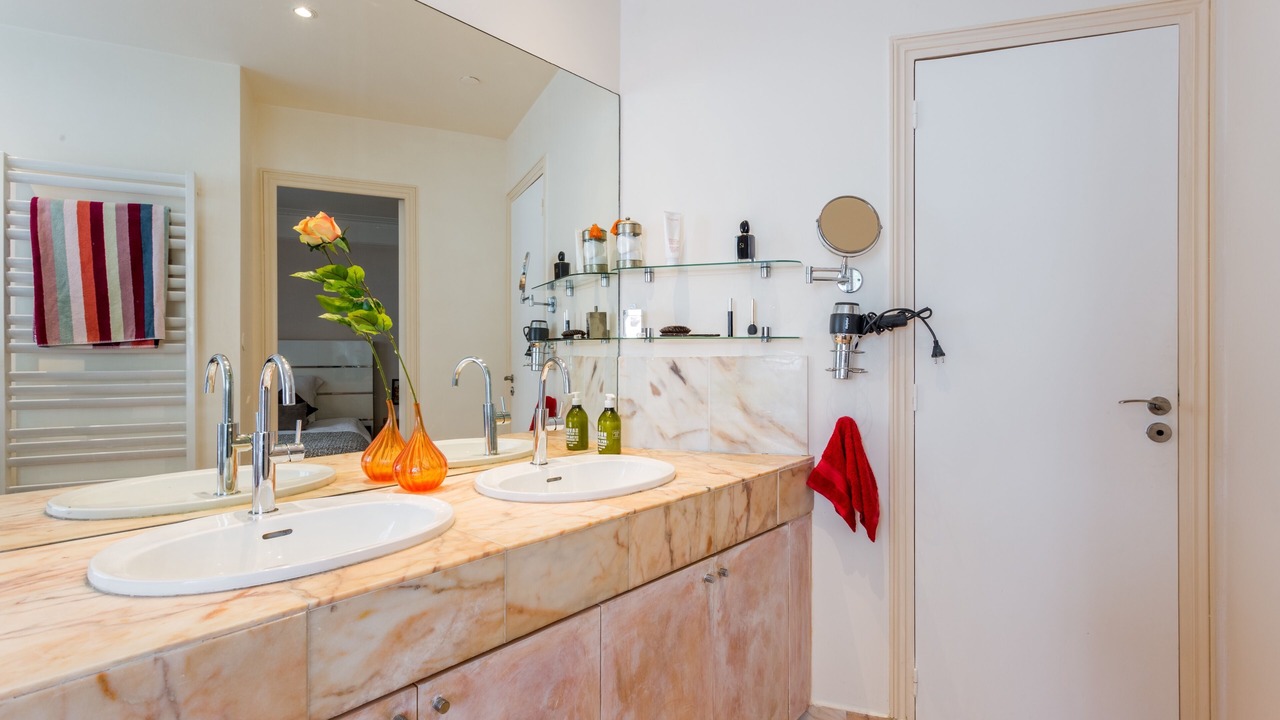 Photo of Bathroom in 6th Arrondissement