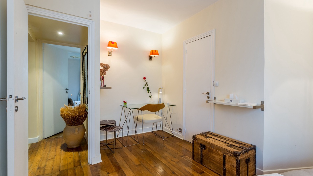 Photo of Bedroom in 6th Arrondissement