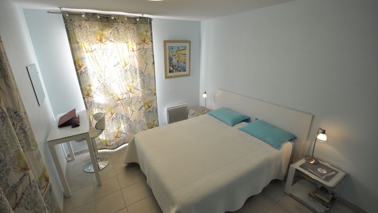 Photo of Bedroom in Sete