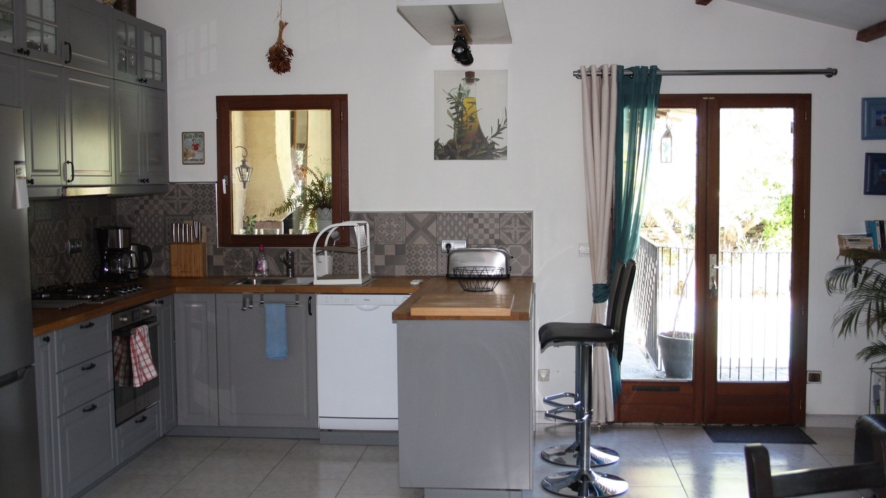 Photo of Kitchen in Cabrieres-d'Avignon