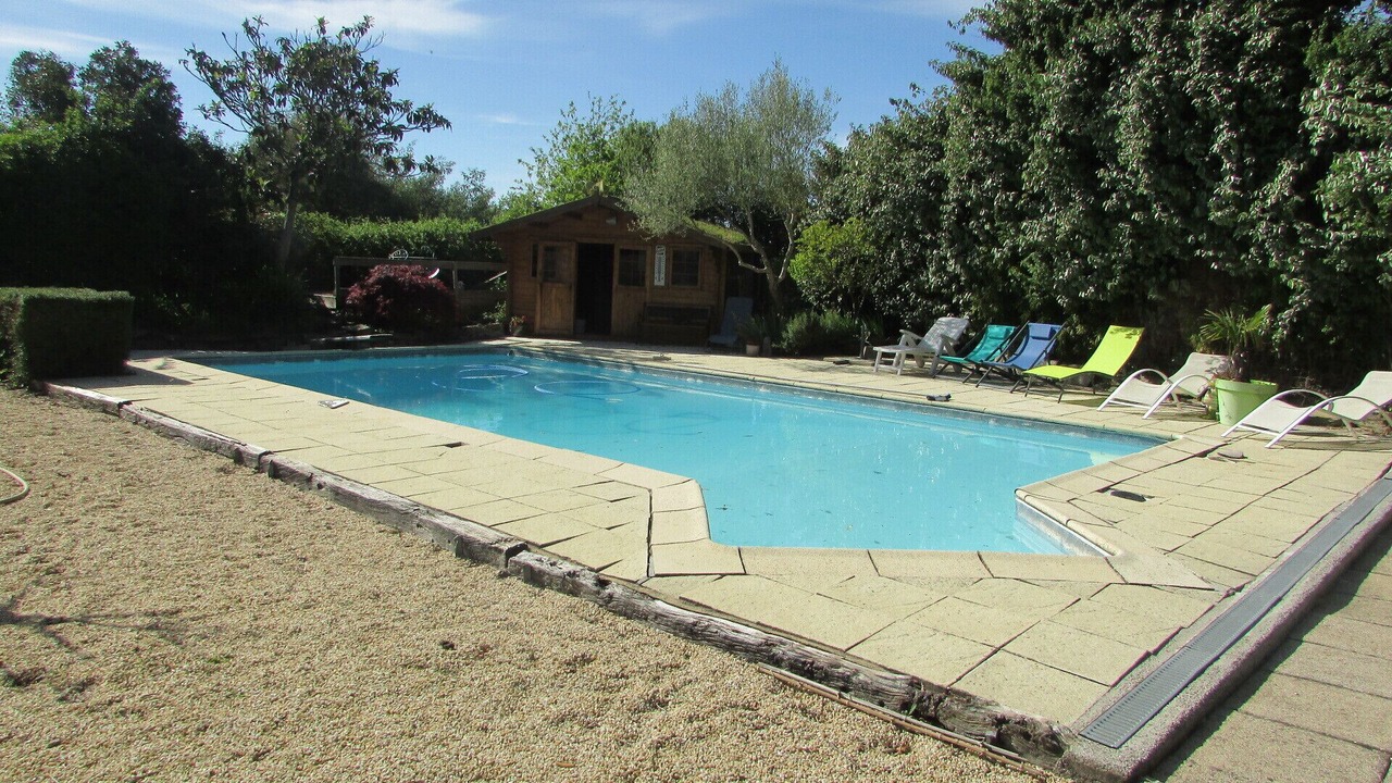 Photo of Outdoor in Mache