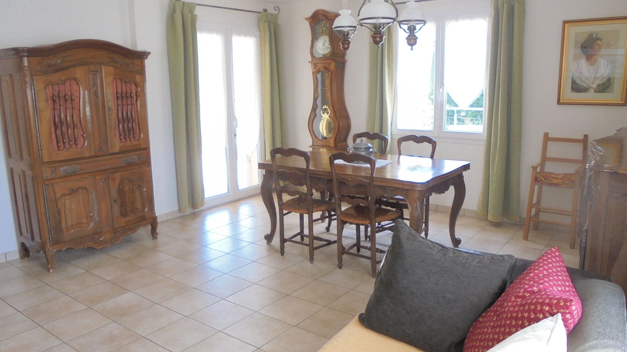 Photo of Livingroom in Saint-Victor-la-Coste