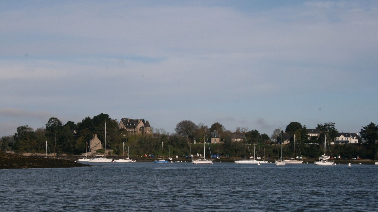 Photo of Others in Quelmer - La Passagere