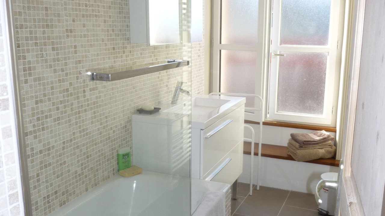 Photo of Bathroom in Courseulles-sur-Mer