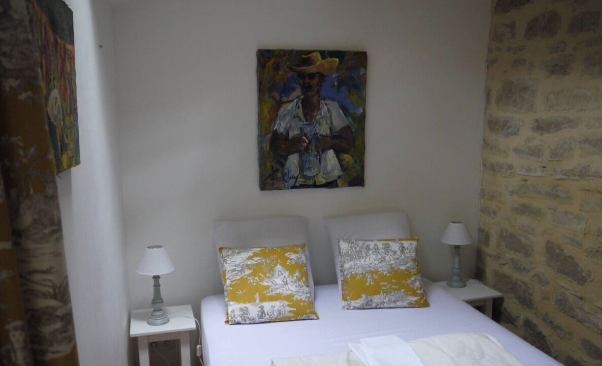 Photo of Bedroom in Montaren-et-Saint-Mediers