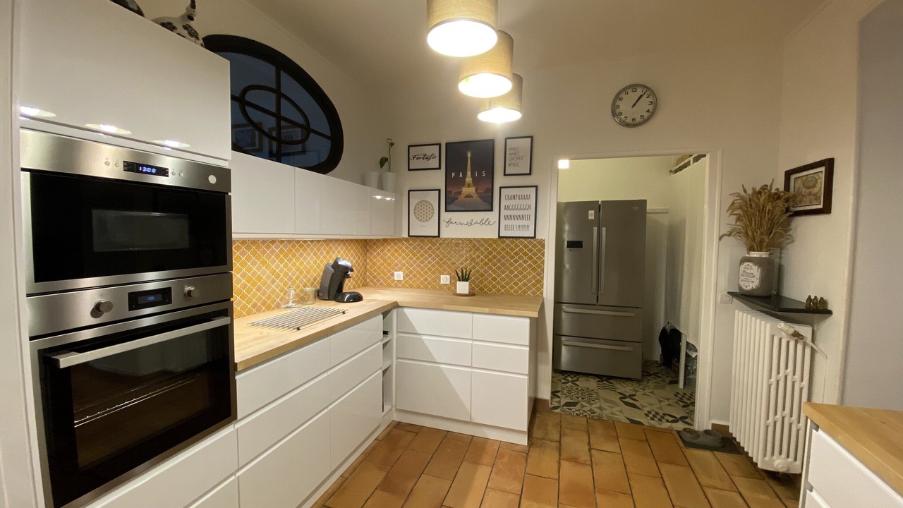 Photo of Kitchen in Champagne-les-Marais
