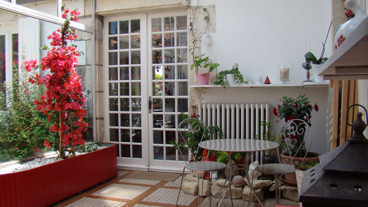 Photo of Outdoor in Champagne-les-Marais