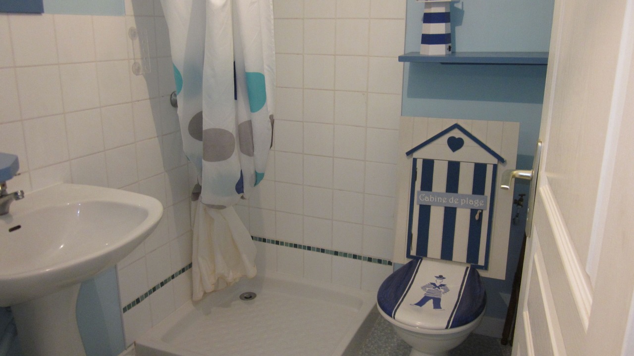 Photo of Bathroom in Guillac