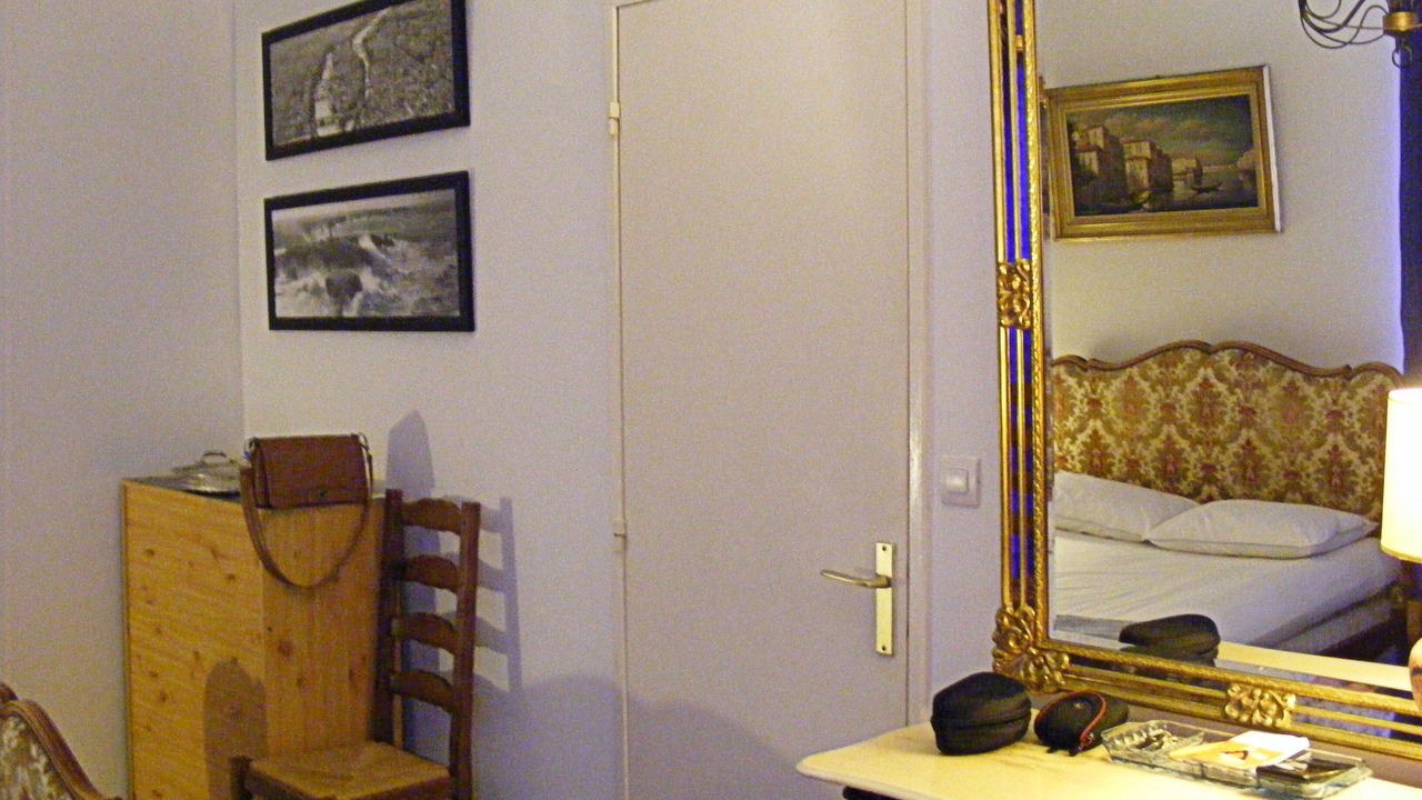 Photo of Bedroom in Quartier de la Goutte-d'Or