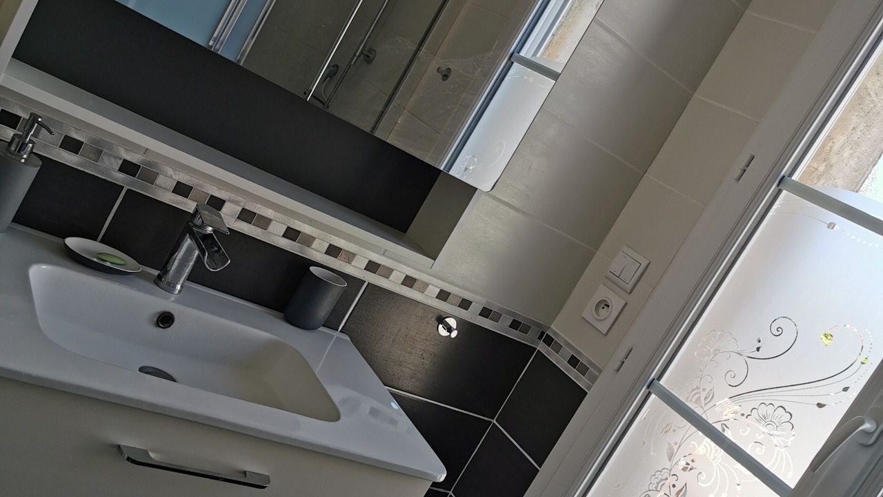 Photo of Bathroom in Loudun