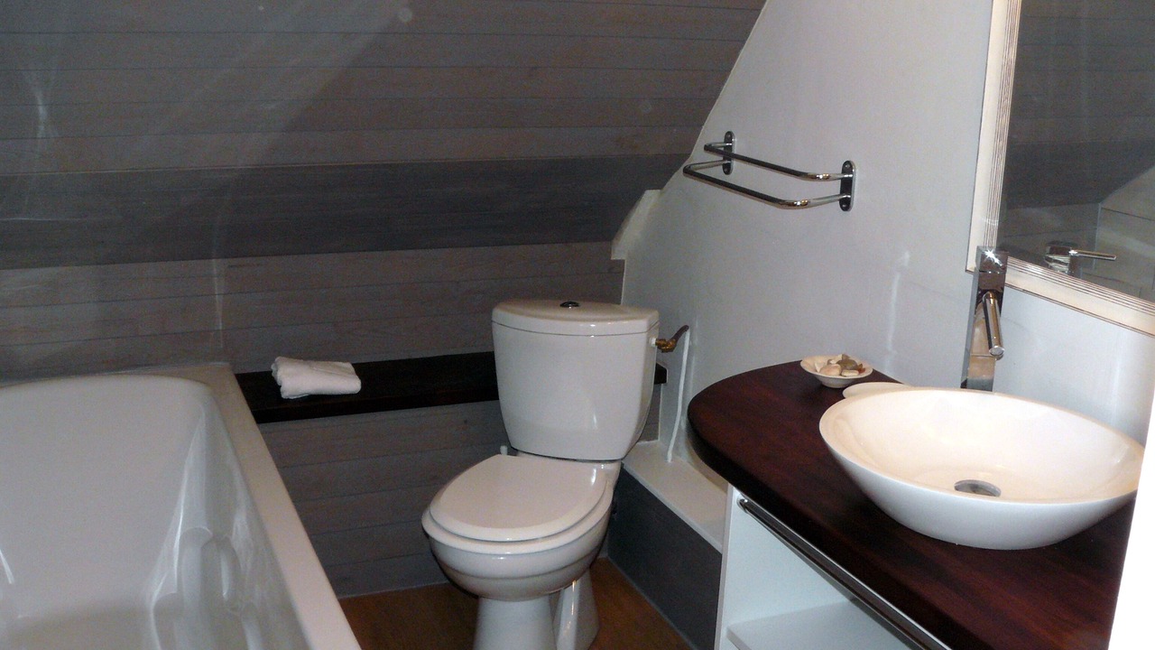 Photo of Bathroom in Tredrez-Locquemeau