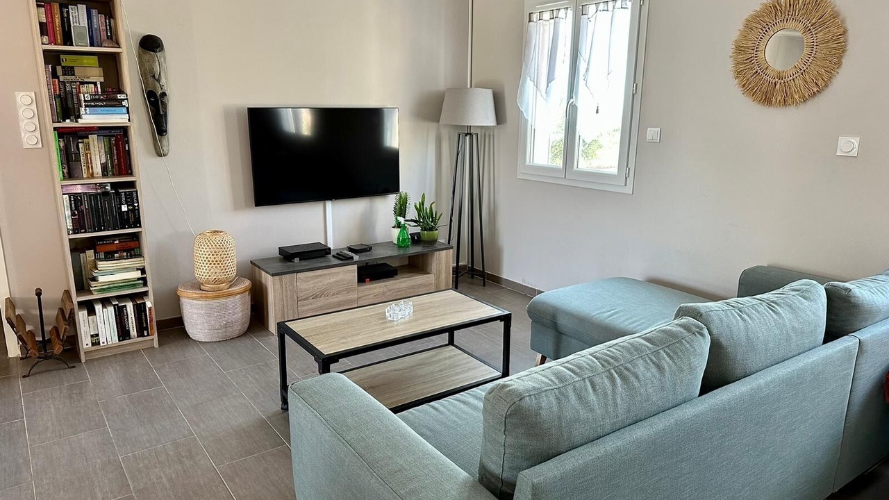 Photo of Livingroom in Berrias-et-Casteljau