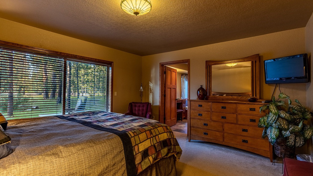 Photo of Bedroom in Sunriver