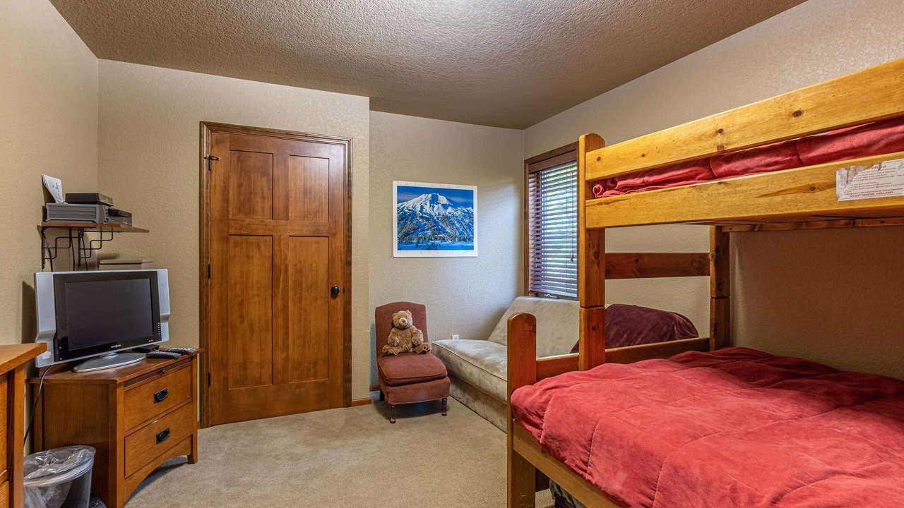 Photo of Bedroom in Sunriver