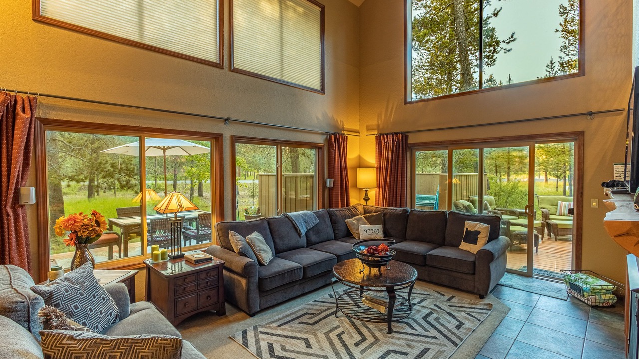 Photo of Livingroom in Sunriver