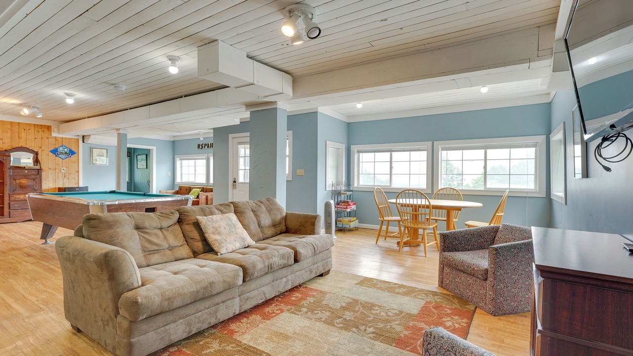 Photo of Livingroom in Bromley Mountain