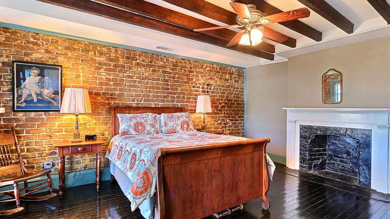 Photo of Others in Savannah Victorian District