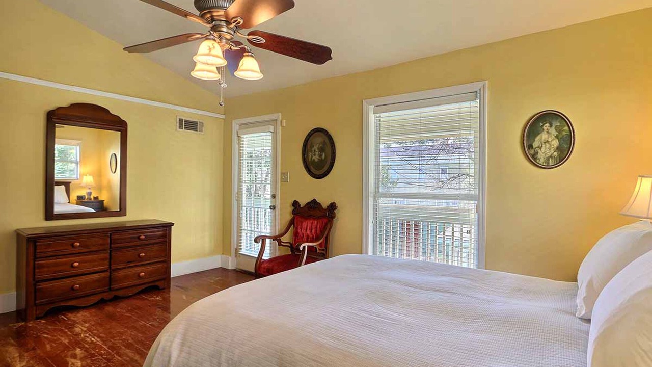 Photo of Others in Savannah Victorian District