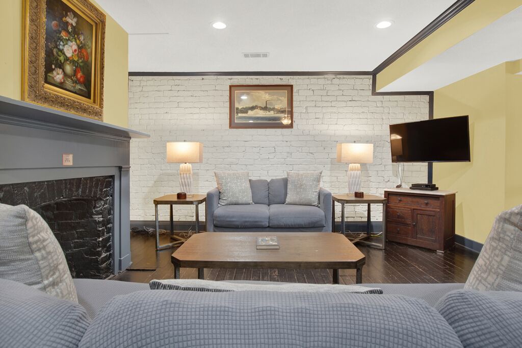 Photo of Others in Savannah Victorian District