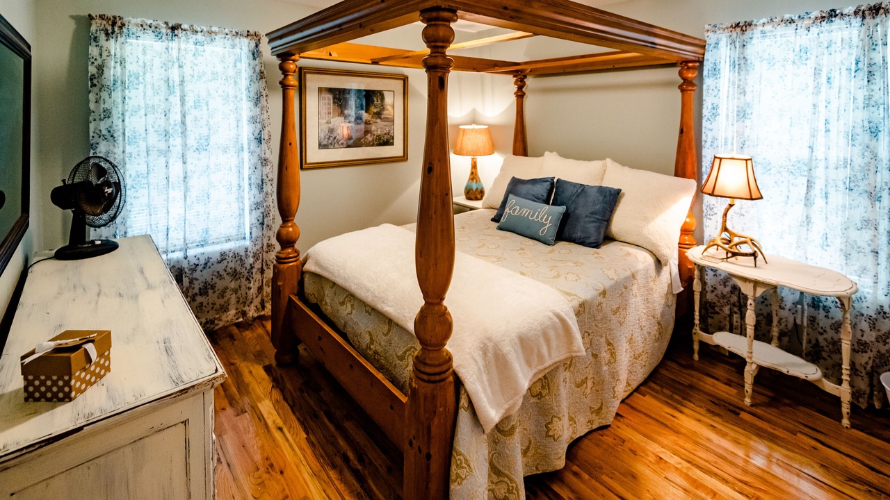 Photo of Bedroom in Hernando