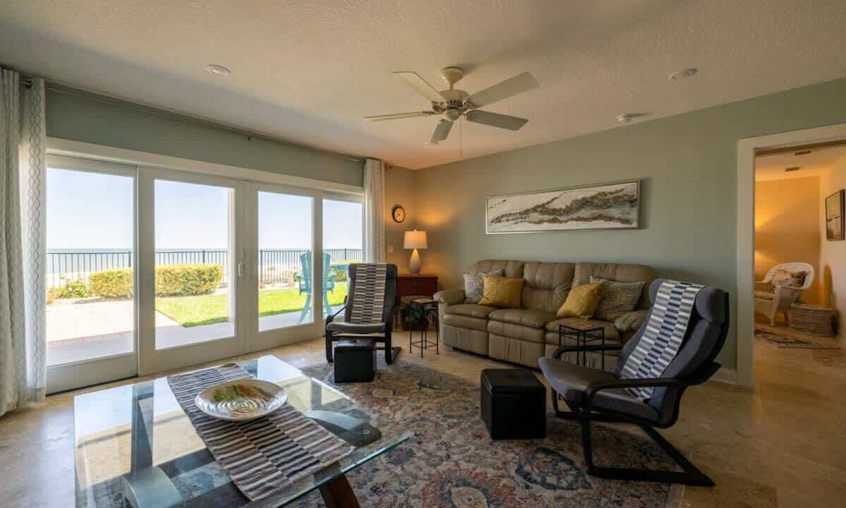 Photo of Livingroom in Fernandina Beach