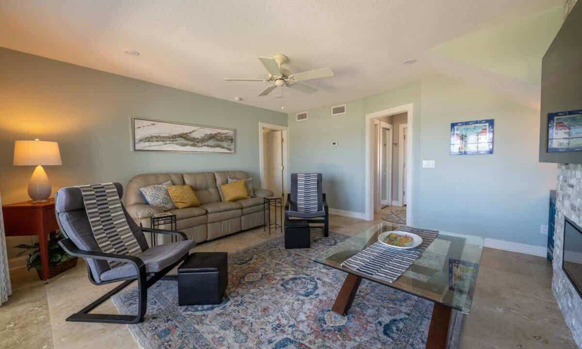 Photo of Livingroom in Fernandina Beach