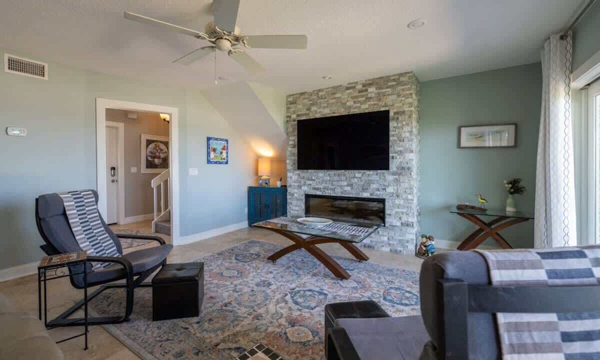 Photo of Livingroom in Fernandina Beach
