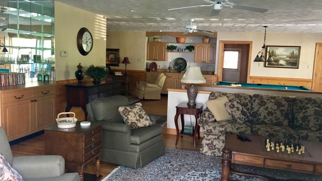 Photo of Livingroom in Deltaville
