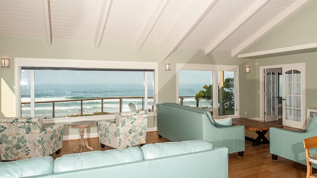 Photo of Livingroom in Roads End